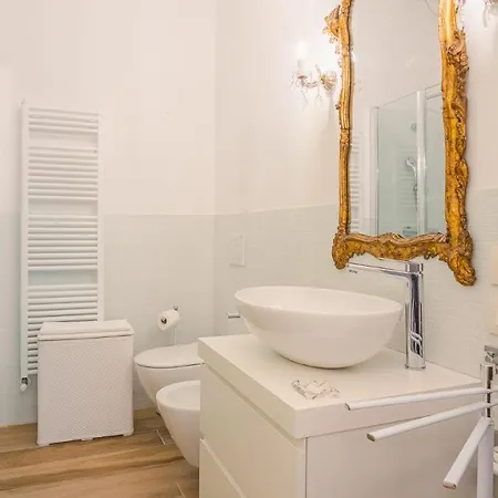 Benaco Domus Antiqua - Italian Homing Апартаменты Дезенцано-дель-Гарда